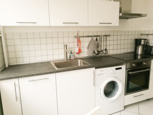 Rent 2 rooms apartment Berlin | Entire place | Berlin | 3-Zimmer Wohnung komplett neu möbliert im Herzen Wilmersdorf | Hominext