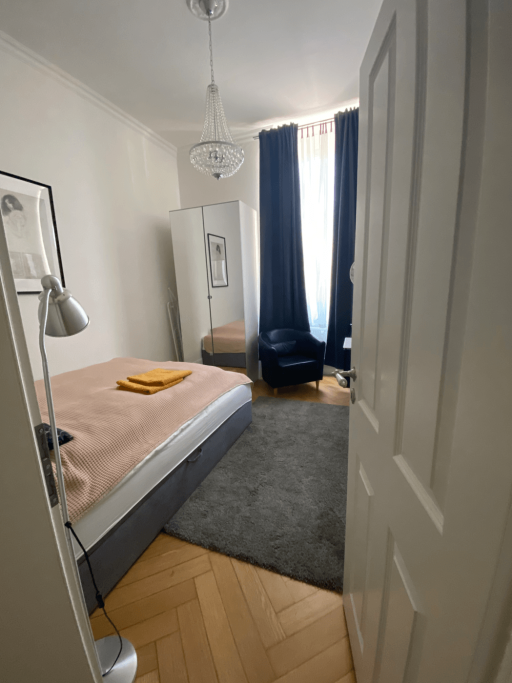 Rent 2 rooms apartment Wiesbaden | Entire place | Wiesbaden | Getaway: Deluxe Doppel-/ Zweibettzimmer, 28m2 | Hominext