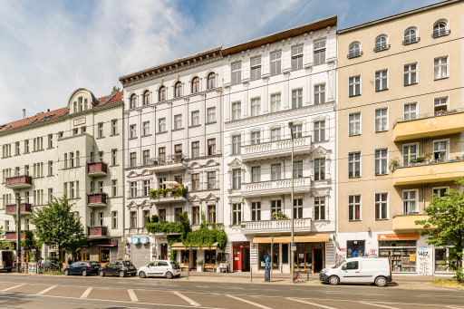 Miete 1 Zimmer Wohnung Berlin | Ganze Wohnung | Berlin | Design Apartment in TOP Lage, 55 qm Küche, Balkon, Holz-Dielen + hohe Stuck-Decken, 100 mbit DSL Internet,Smart TV,  Schlafzimmer zum Garten gelegen | Hominext