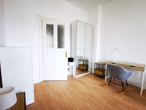 Rent 2 rooms apartment Berlin | Entire place | Berlin | Hausburg 2.OG li Balkon | Hominext