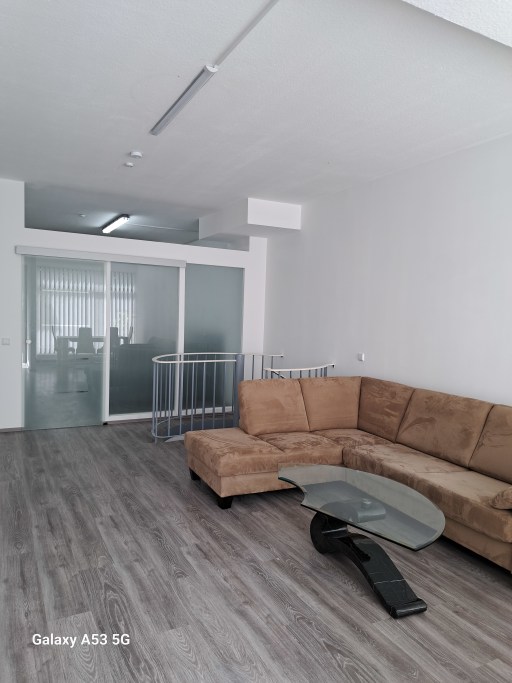 Miete 1 Zimmer Wohnung Leverkusen | Ganze Wohnung | Leverkusen | Ideal für Singles/ Paare -Einbauküche voll möbliert... Wohn-, Schlafzi EG, ca. 20 m² Terrasse | Hominext