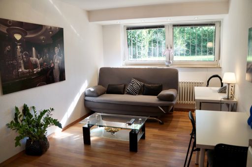 Miete 1 Zimmer Wohnung Düsseldorf | Ganze Wohnung | Düsseldorf | Luxus Wohnen mit Pool und Sauna | Hominext