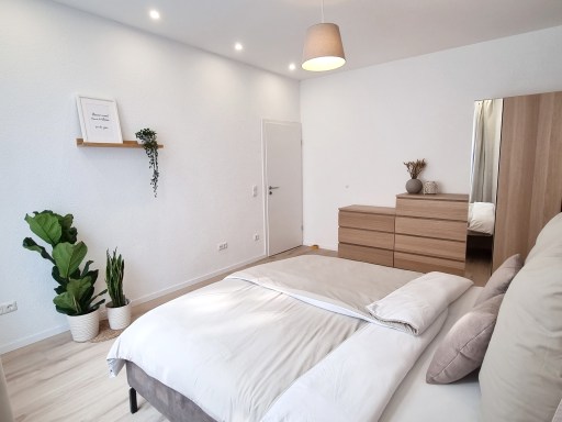 Rent 2 rooms apartment Essen | Entire place | Essen | Boho Home -liebevoll vollausgestatte 3ZKB in Uniklink-Nähe mit Gartennutzung | Hominext