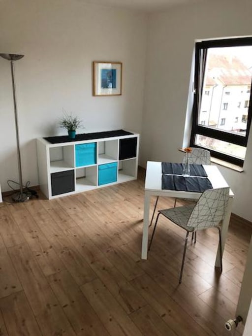 Miete 1 Zimmer Wohnung Mannheim | Ganze Wohnung | Mannheim | Großzügiges 1-Zimmer-Apt mit Balkon in ruhiger Lage | Hominext