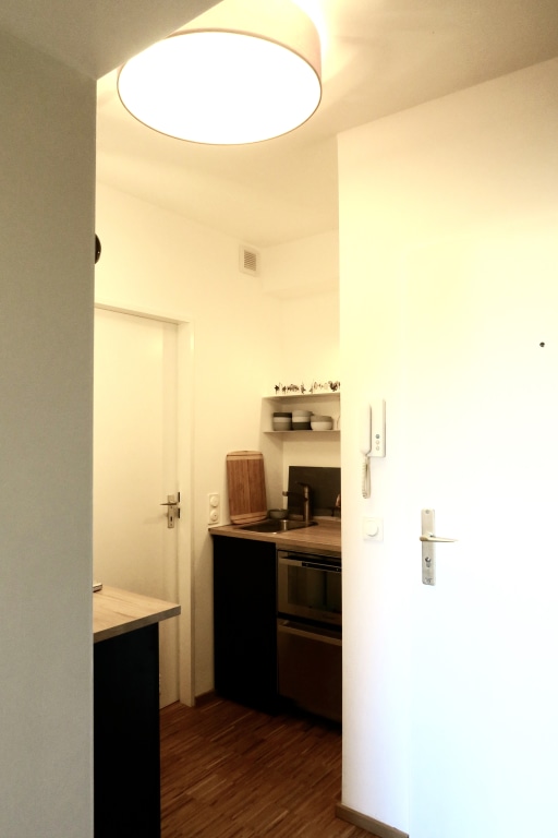 Rent 1 room apartment Düsseldorf | Entire place | Düsseldorf | Charming Explorer Apartment in the centre with optional space in garage | Hominext