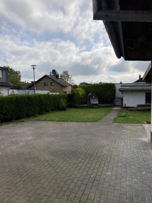 Rent 2 rooms apartment Köln | Entire place | Köln | Großzügige und moderne Wohnung mit privater Terrasse und Garten und dennoch zentrumsnah | Hominext