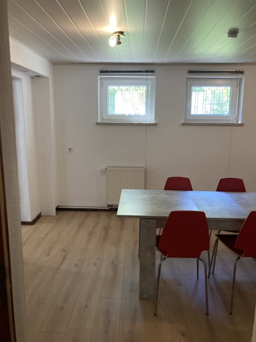 Rent 3 rooms apartment Berlin | Entire place | Berlin | Großzügige Doppelhaushälfte mit privatem Garten in Berlin Pankow - Niederschönhausen | Hominext