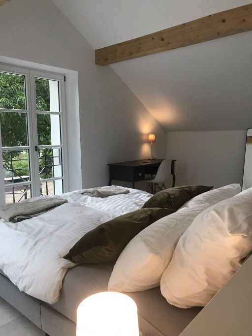 Rent 1 room apartment Nuthetal | Entire place | Nuthetal | Landhaustraum - Kutscherhaus unter Walnussbäumen | Hominext