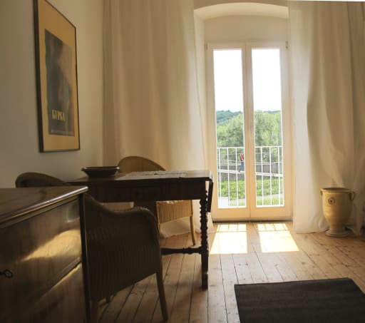 Rent 1 room apartment Bernkastel-Kues | Entire place | Bernkastel-Kues | Zweibettzimmer mit Flussblick | Hominext