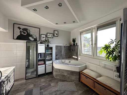 Miete 1 Zimmer Wohnung Neu-Isenburg | Ganze Wohnung | Neu-Isenburg | Luxuriöses Penthouse (möbliert) mit privater Dachterrasse & Whirlpool (max. 6 Monate) | Hominext