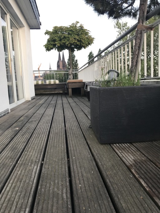 Rent 1 room apartment Köln | Entire place | Köln | Luxuriöses 95 qm ruhiges Penthouse Appartement in der Kölner Innenstadt mit umlaufender 55 qm Terrasse am Park gelegen mit Domblick | Hominext