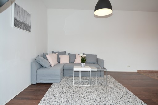 Rent 1 room apartment Berlin | Entire place | Berlin | Dachgeschoss Wohnung mit zwei Balkonen! Erstbezug nach vollständiger Möblierung!!! | Hominext