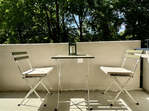 Rent 2 rooms apartment Berlin | Entire place | Berlin | Mid century Apartment "PAUL" , 80 qm , Balkon mit Parkblick, Gartennutzung , Erstbezug nach Komplettsanierung | Hominext