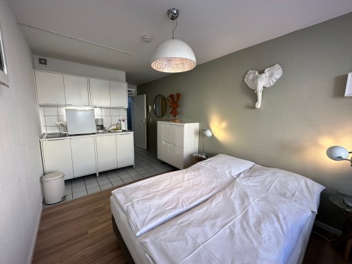 Miete 1 Zimmer Wohnung Köln | Ganze Wohnung | Köln | Kleines Studio in perfekter Innenstadtlage am Rhein und Schokoladenmuseum | Hominext