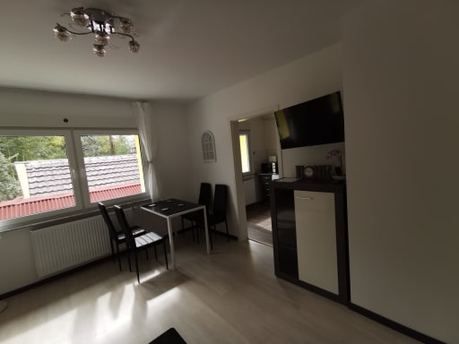 Rent 2 rooms apartment Köln | Entire place | Köln | 3-Zimmer Wohnung in der Nähe vom Flughafen | Hominext