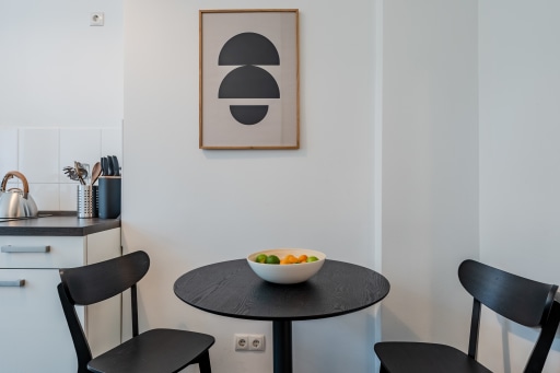 Miete 2 Zimmer Wohnung Berlin | Ganze Wohnung | Berlin | Renoviertes 2-Zimmer-Apartment mit Balkon in Charlottenburg | Hominext