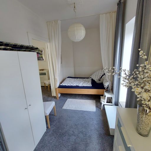 Rent 1 room apartment Berlin | Entire place | Berlin | Helle 2 Zimmerwohnung mit großer Terrasse | Hominext