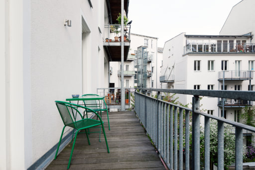 Rent 1 room apartment Berlin | Entire place | Berlin | Helle und ruhige 2-Zimmer Loft-Wohnung  mit großem Balkon nahe am Rosenthaler Platz | Hominext