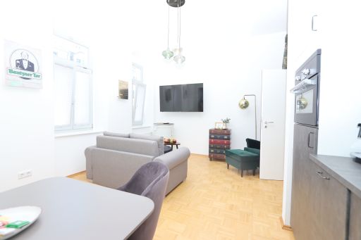 Rent 1 room apartment Dresden | Entire place | Dresden | Dein Grünes Gewölbe ~ your private Green Vault | Hominext