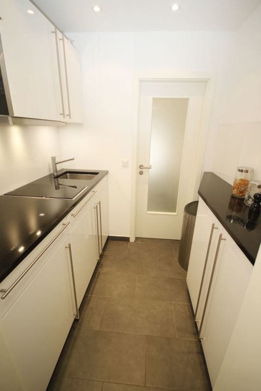 Rent 1 room apartment Düsseldorf | Entire place | Düsseldorf | 1-Raum-Appartement mit separater Küche | Hominext