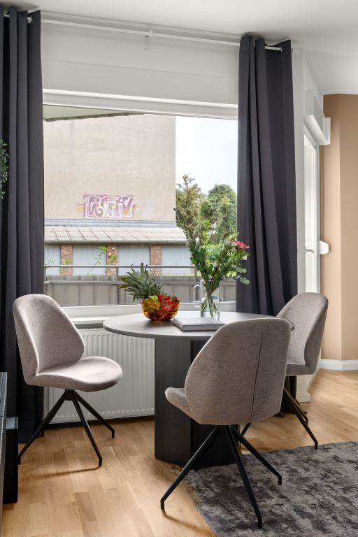 Rent 1 room apartment Berlin | Entire place | Berlin | Durchdacht gestaltete moderne Wohnung mit einem Schlafzimmer, Wohnzimmer und Arbeitsbereich in Neukölln | Hominext