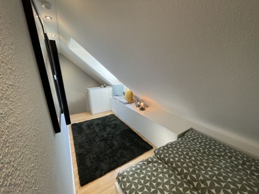 Miete 1 Zimmer Wohnung Düsseldorf | Ganze Wohnung | Düsseldorf | Maisonette in Düsseldorfs im Herzen der Stadt | Hominext