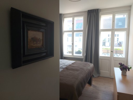 Rent 1 room apartment Berlin | Entire place | Berlin | Wunderschöne, sonnige Wohnung, zentral und in Parknähe | Hominext