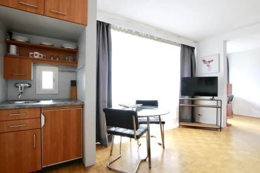 Rent 1 room apartment Köln | Entire place | Köln | Sehr zentrale und helle Wohnung Nahe Barbarossaplatz | Hominext