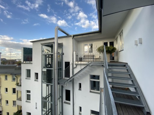 Rent 1 room apartment Berlin | Entire place | Berlin | Helles Penthouse Studio Balkon Mitte | Hominext