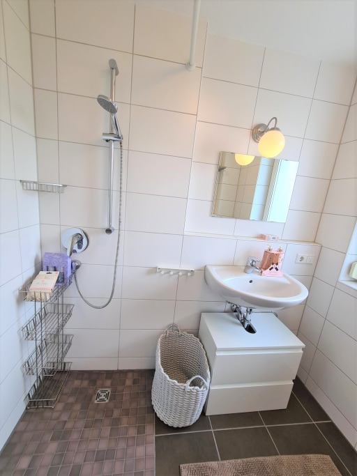 Rent 1 room apartment Stuttgart | Entire place | Stuttgart | Furnished serviced studio next to Patch Barracks | Hominext