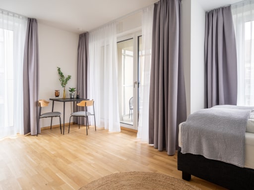 Miete 1 Zimmer Wohnung Dresden | Ganze Wohnung | Dresden | Dresden Wallstraße - Suite L mit Balkon & Straßenblick | Hominext