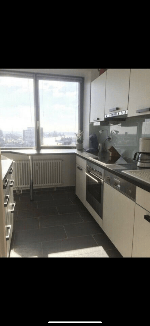 Rent 1 room apartment Hamburg | Entire place | Hamburg | City-Apartment mit Traum-Blick auf Hamburg | Hominext