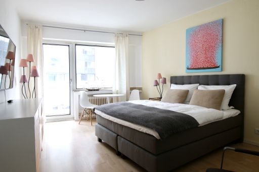 Miete 1 Zimmer Wohnung Köln | Ganze Wohnung | Köln | Helles Apartment mit Balkon am Barbarossaplatz | Hominext