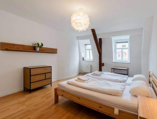 Rent 1 room apartment Dresden | Entire place | Dresden | Szenekiez: charmante Wohnung mit Dachbalken | Hominext