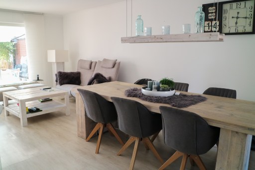 Rent 2 rooms apartment Köln | Entire place | Köln | Modern möbliertes Reihenhaus mit Garten in Köln-Pesch nahe Pescher und Escher See