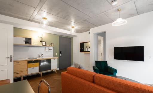 Miete 2 Zimmer Wohnung Berlin | Ganze Wohnung | Berlin | Voll möbliertes Apartment mit Balkon (50m²) | Hominext