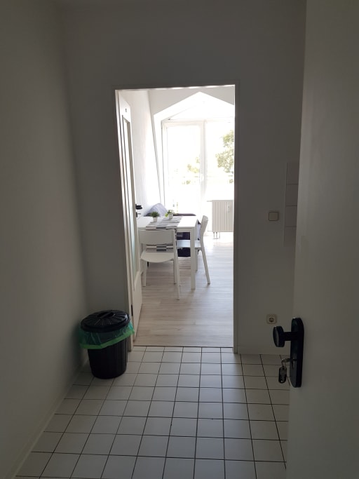 Miete 1 Zimmer Wohnung Magdeburg | Ganze Wohnung | Magdeburg | Schöne 1 Zimmer Wohnung in Magdeburg mit Balkon nahe Klinikum | Hominext