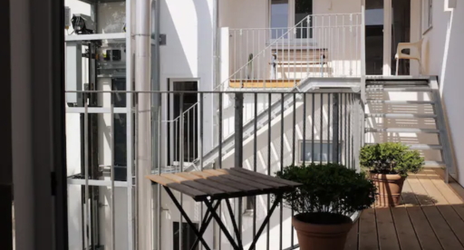 Rent 1 room apartment Berlin | Entire place | Berlin | Helles Balkon-Penthouse Mitte