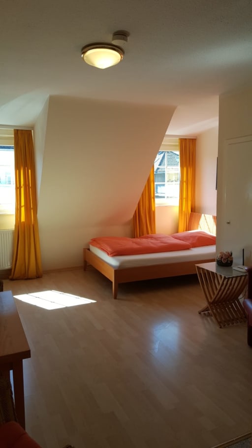 Miete 1 Zimmer Wohnung Düsseldorf | Ganze Wohnung | Düsseldorf | Kautionsfreies und zentrales Appartement, Düsseldorf - Stadtmitte | Hominext