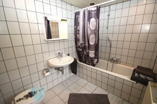 Rent 1 room apartment Halver | Entire place | Halver | Eigenes kleines Haus im Grünen | Hominext