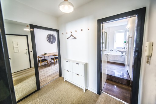 Rent 1 room apartment Düsseldorf | Entire place | Düsseldorf | Möblierte Designer Wohnung mit Südwest-Balkon mitten im Medienhafen | Hominext