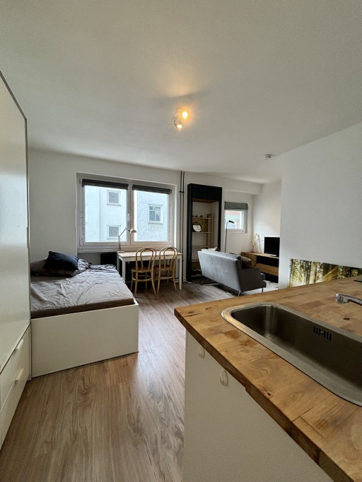 Rent 1 room apartment Köln | Entire place | Köln | Charmantes Studio- Apartment direkt am Rudolfplatz | Hominext