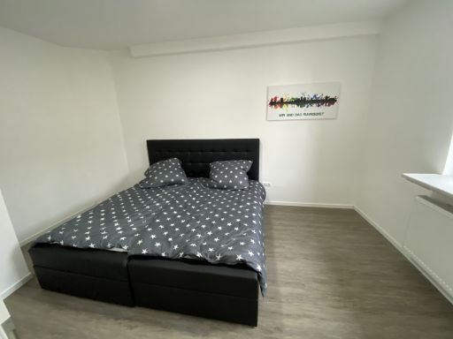 Rent 2 rooms apartment Oberhausen | Entire place | Oberhausen | topsanierte Wohnung - kompl. Etage - im Zentrum | Hominext