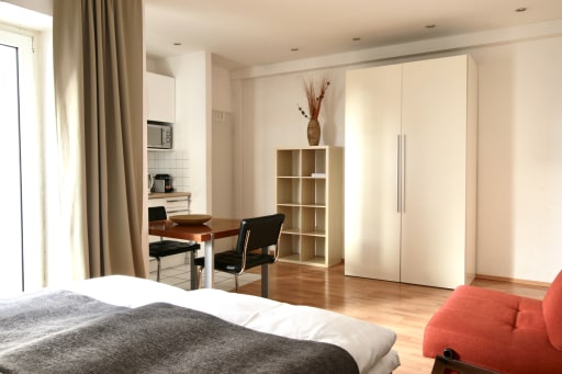 Miete 1 Zimmer Wohnung Köln | Ganze Wohnung | Köln | Schönes Apartment mit Balkon am Rathenauplatz | Hominext