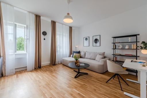 Rent 1 room apartment Berlin | Entire place | Berlin | Elegante & geräumige 2-Zimmer-Wohnung im exklusiven Zehlendorf | Hominext