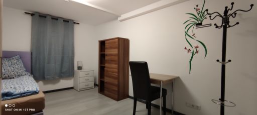 Miete 2 Zimmer Wohnung Köln | Ganze Wohnung | Köln | möbliert Kellerwohnung (NEU & Trocken) | Hominext