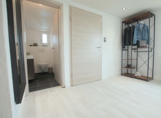 Miete 2 Zimmer Wohnung Bad Rappenau | Ganze Wohnung | Bad Rappenau | Roomfall: Moderne Suite-Schreibtisch-Küche-Wanne | Hominext