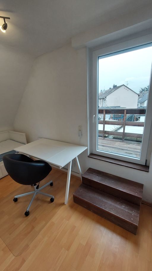 Miete 1 Zimmer Wohnung Hürth | Studio | Hürth | Helles Zimmer mit großem Balkon | Hominext