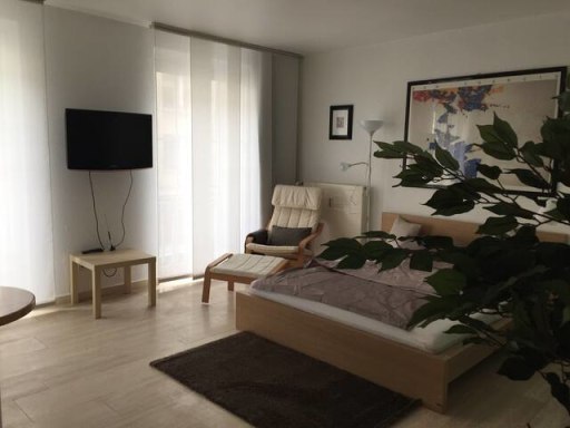 Miete 1 Zimmer Wohnung Düsseldorf | Ganze Wohnung | Düsseldorf | Zentrales gelegenes Appartement in ruhiger Seitenstraße | Hominext