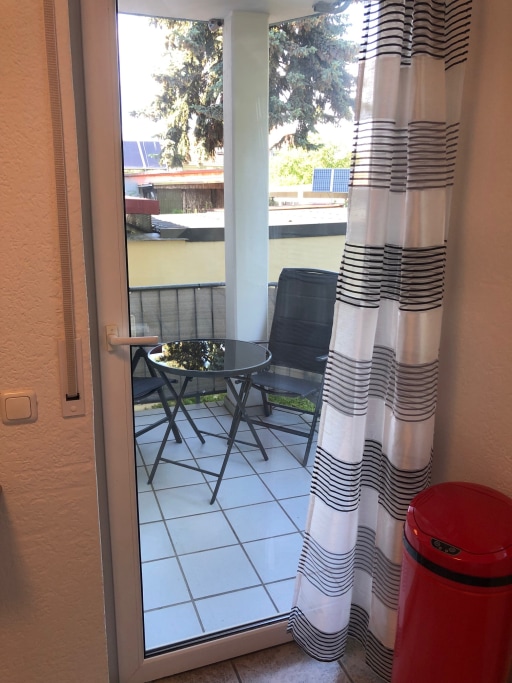 Rent 2 rooms apartment Kelsterbach | Entire place | Kelsterbach | 3 Zimmer Apartment am Frankfurter Flughafen | Hominext